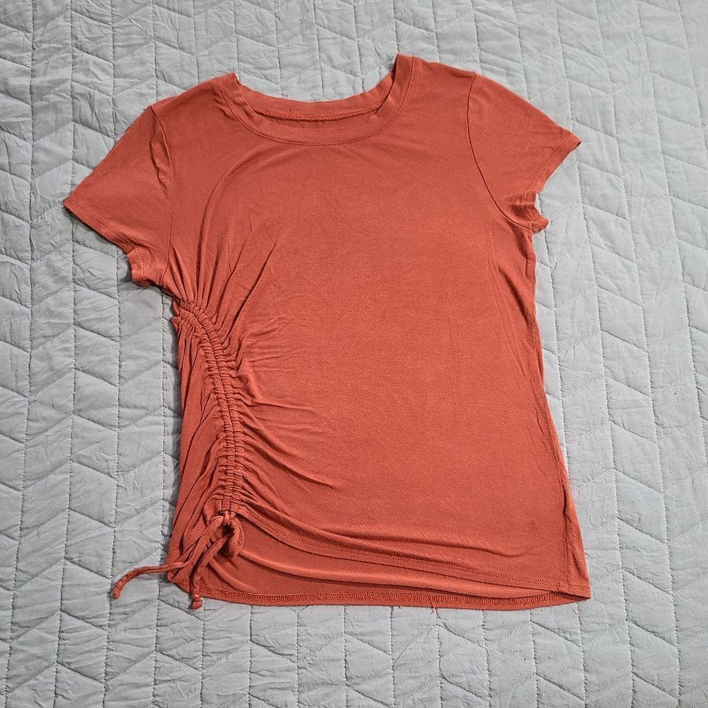 No Boundaries rust tee  